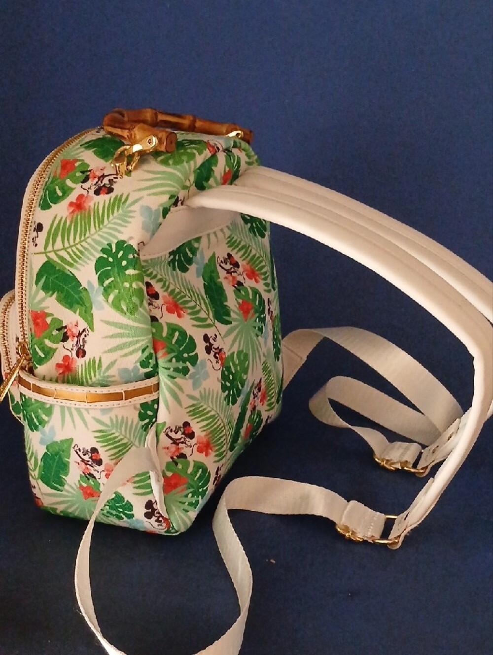 Loungefly White & Green Mickey Tropical Leaf Mini Backpack Like New - Picture 3 of 8